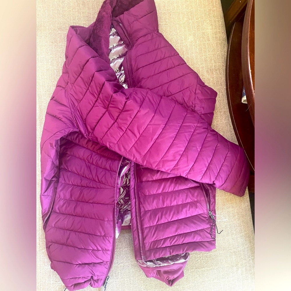 Women’s maroon Xl Columbia winter jacket